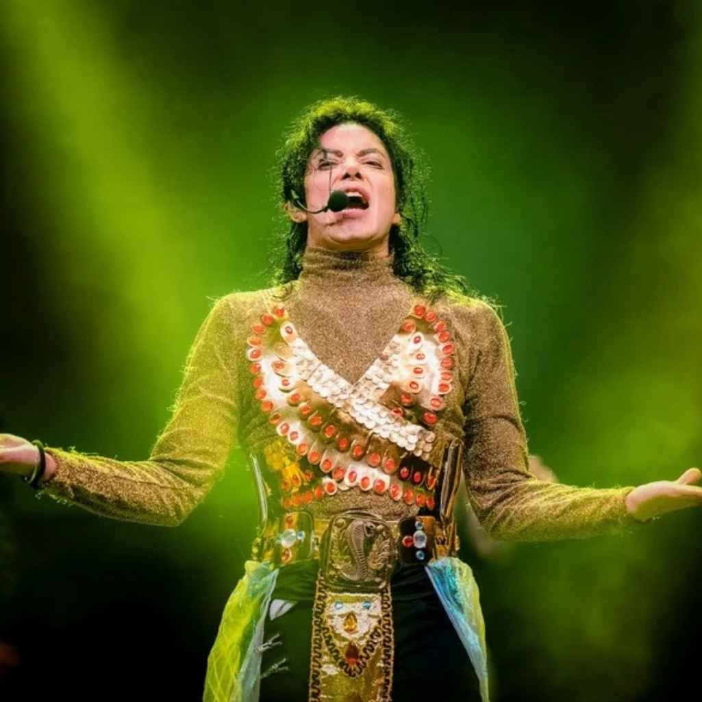 SERGIO CORTES THE MICHAEL JACKSON EXPERIENCE - BORNOVA AŞIK VEYSEL AÇIK HAVA