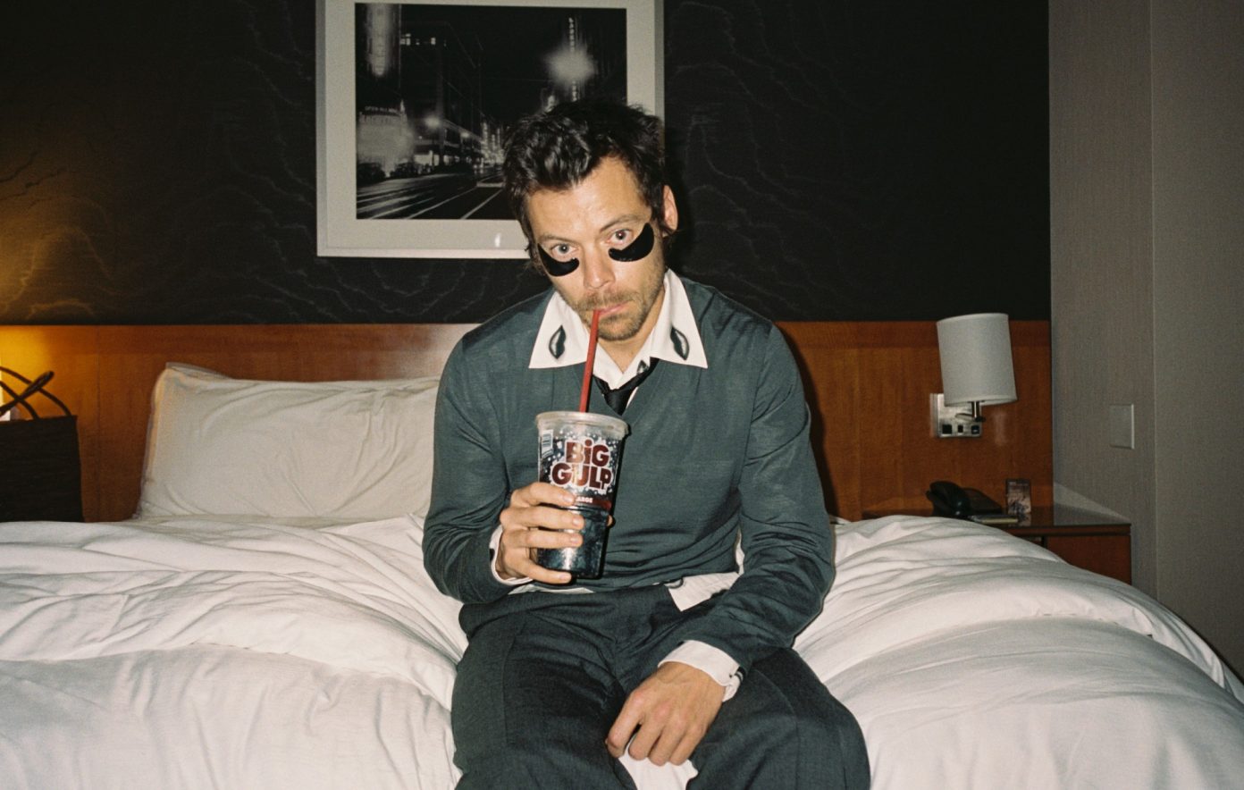 Harry Styles, 'Aperture' ile zirveye yürüyor