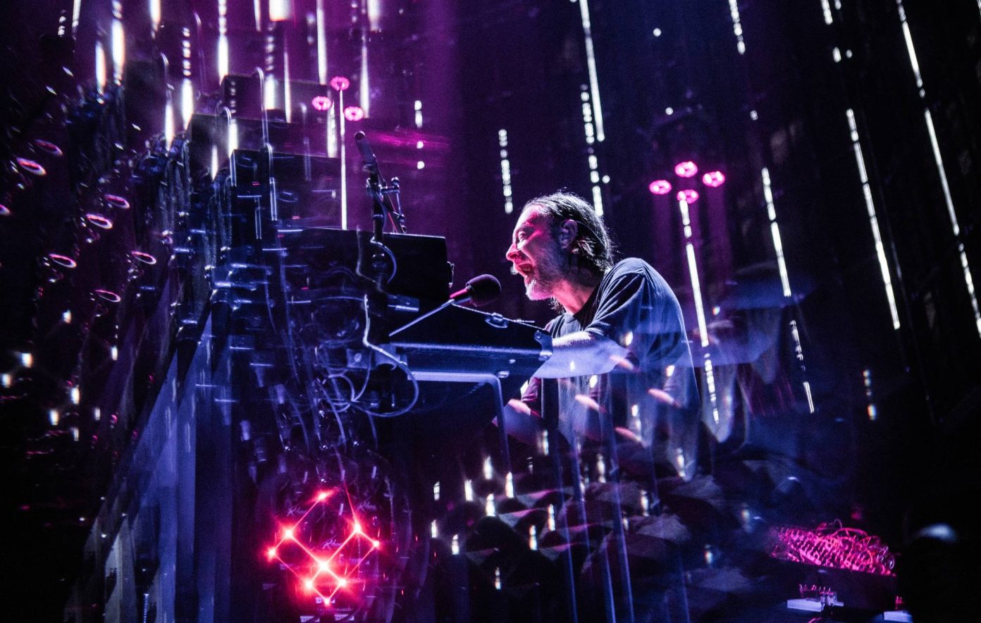 Radiohead 2 konserini erteledi