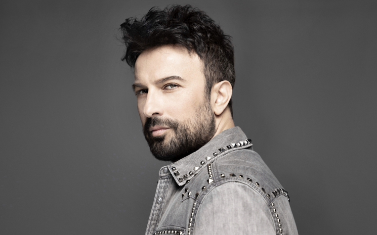 Tarkan Marmaris'te sahneye çıktı, bilet fiyatları gündem oldu
