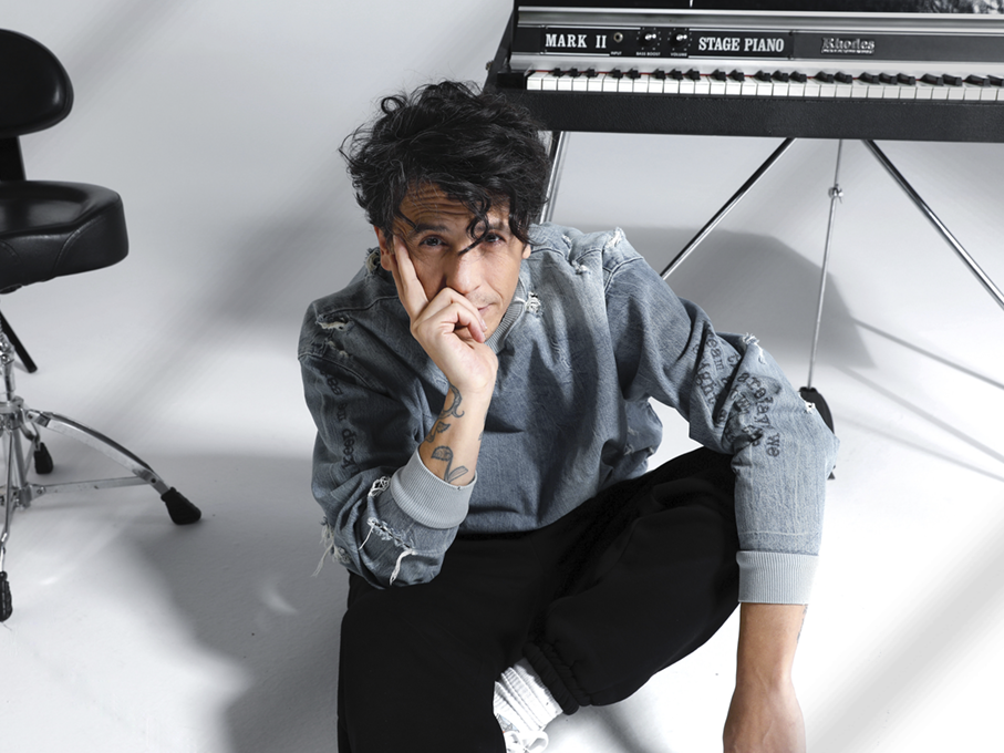 Ersay Üner' den Yeni Şarkı: \"Seni Soruyorlar\"