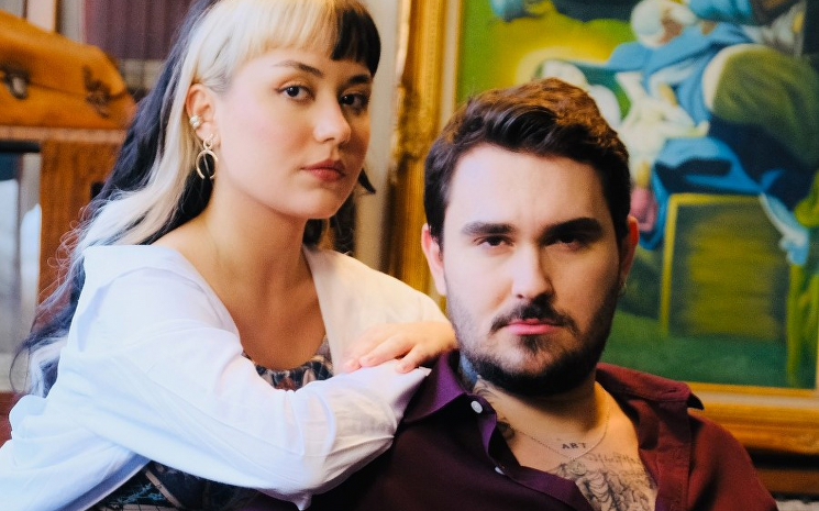 Ayça Özefe ve Çağan Şengül, \&quot;Ateş Düştüğü Yeri Yakar\&quot; için bir araya geldi