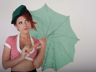 Aydilge'den Kıpır Kıpır, ''Bal Gibi''!