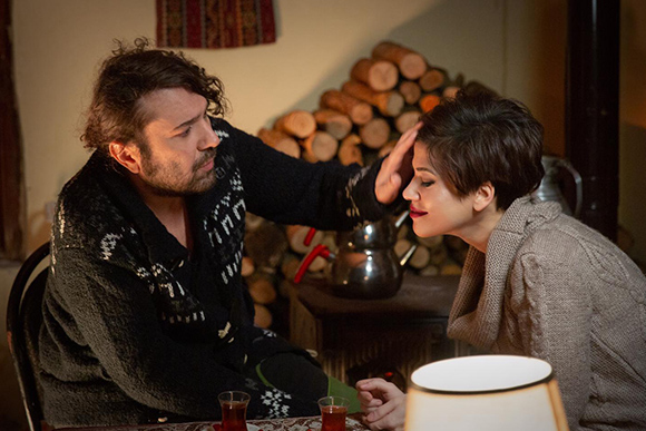 Aydilge ve Halil Sezai ''Aşk Yüzünden'' Bir Arada