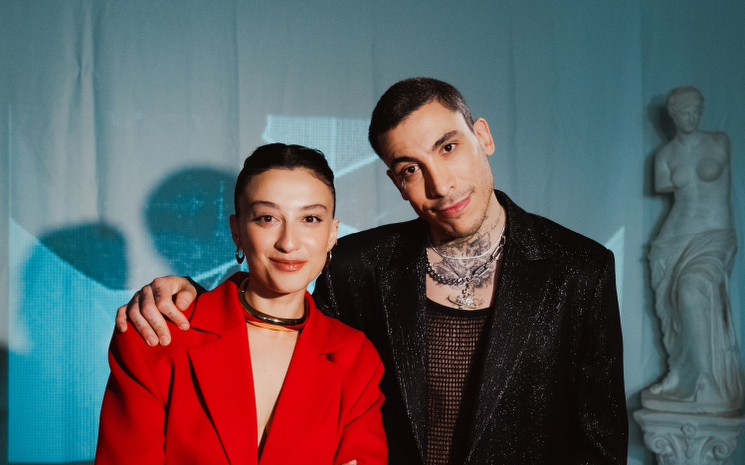 Can Bonomo ve Melike Şahin \&quot;Tükeniyor Ömrüm\&quot; Şarkısında Buluştu.