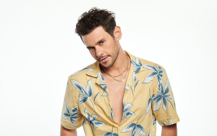 Cem Belevi Bu Yaz \"Esiyor\"