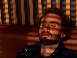 Doğukan Medetoğlu \"Bulamadığım Cevaplar\" şarkısını kliplendirdi.