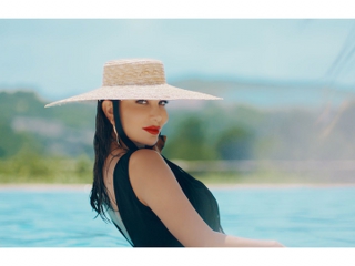 Ebru Yaşar \"Sessize Aldım\"