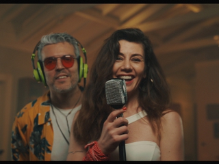 Emir Ersoy ve Kadın Oyuncular İle 70'li Yıllara Yolculuk Başlıyor.