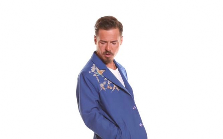 Proje 3\" albümünün 2. video klibi \"Ateş\" şarkısına çekildi.