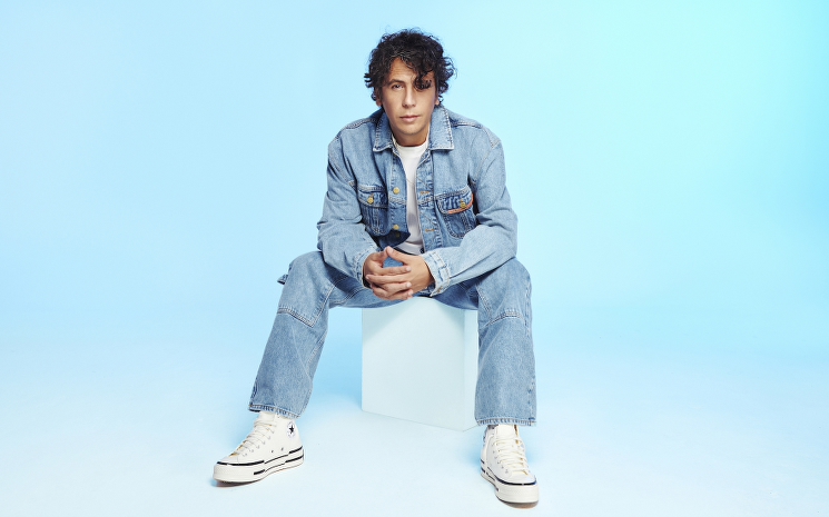 Ersay Üner'den Yeni Şarkı 'Vazgeçtim'