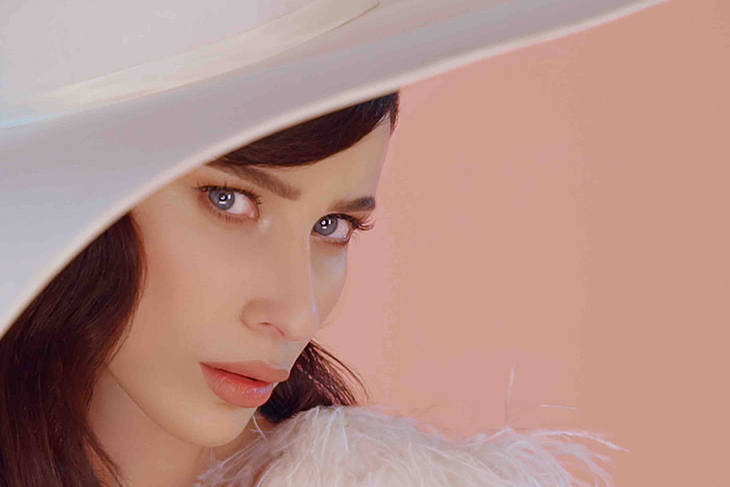 Ezra,  Avaz Avaz Geliyor!