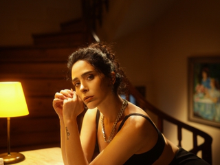 Gizem, \"Yine Yine\" ile geri döndü...