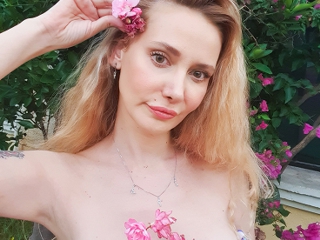 Gökçe'nin Yeni Teklisi \"Gel Çiçek Açalım\"  Tüm Platformlarında Yerini Aldı.