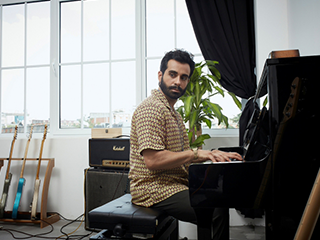 Gökhan Türkmen'in 'Romantik' Albümü Konserlerle Geliyor!