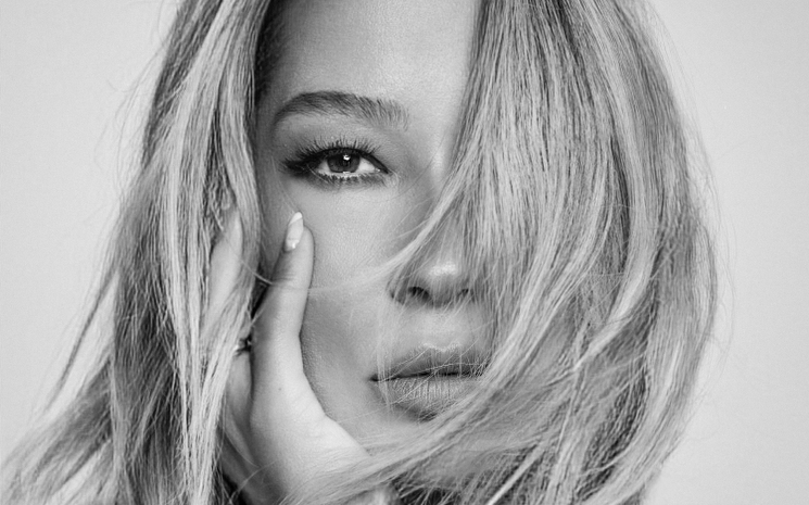 Gülçin Ergül Yeni Single Çalışmasını Yayınlamaya Hazırlanıyor.