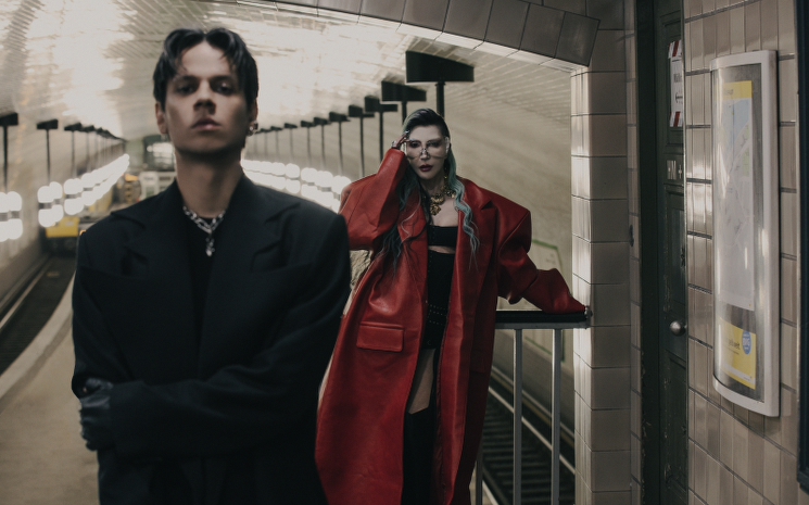 Hande Yener ve Madrigal \"Ego\" İçin Bir Arada