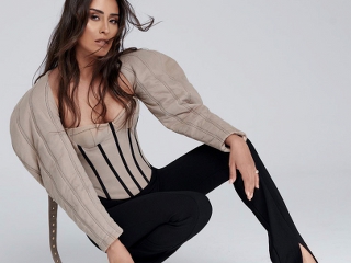 Hande Ünsal Yeni Single Çalışması 'Gönder Gelsin'le Bir Kez Daha Müzikseverlerle Buluştu.