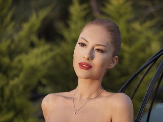 İpek Demir \"Çaresi Aşk\"