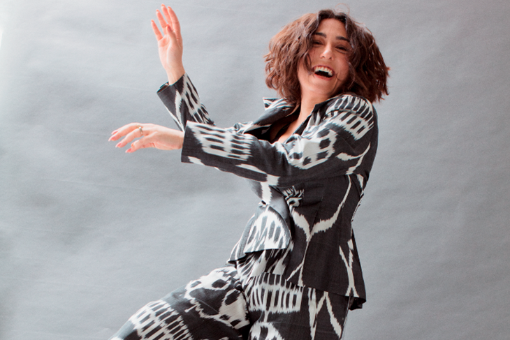 Kalp Hanım'ın ilk video klibi 'Avrupa Var Amerika Var' Yayında!