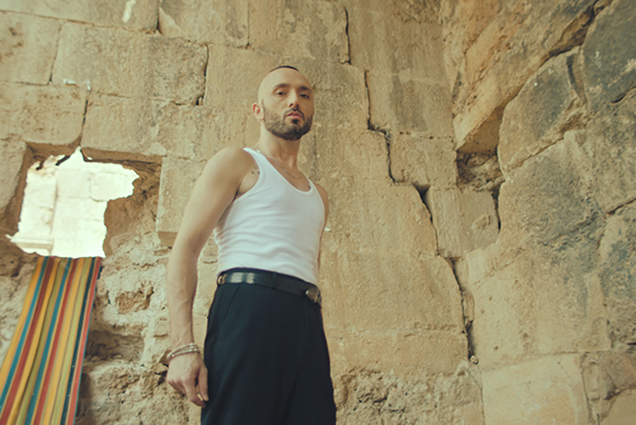 Mabel Matiz&#039;in Merakla Beklenen Video Klibi &#039;Sarmaşık&#039; Yayında!