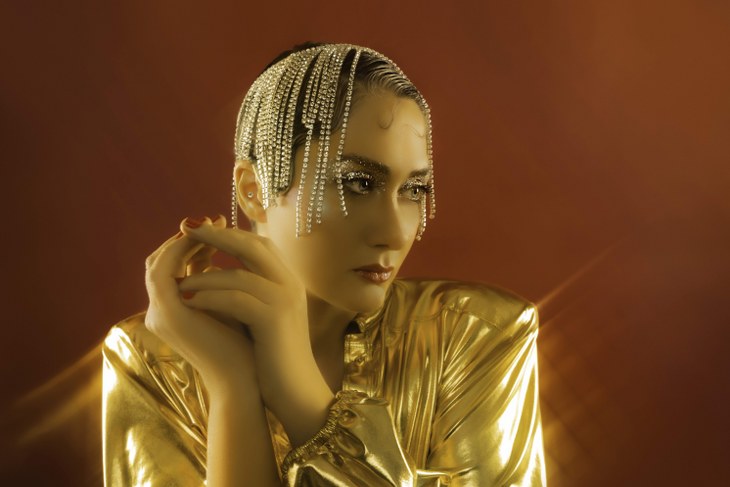 Mavi'den yepyeni bir tekli: MANA