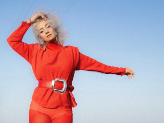 Mavi'den Bir Tutku Güzellemesi: \"Odalardan\"