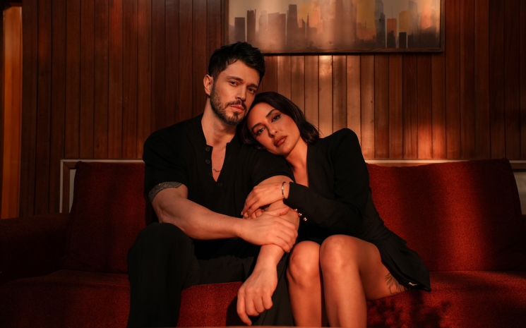 Murat Boz ve Melek Mosso'dan \"Kolay Değil\"