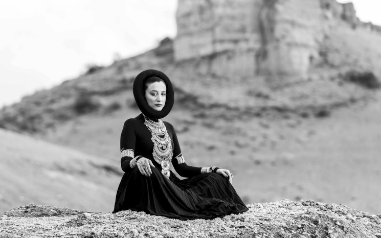 Melike Şahin, Akkor Albümünden 'Sağ Salim'e Klip Çekti