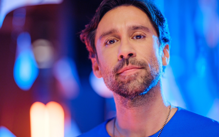 Merih Ermakastar'ın yazın coşkusuna eşlik edecek şarkısı \"Liste Başı\" yayınlandı.