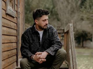 Mert Carim&#039;in  yeni şarkısı \&quot;Aklımda Hep Sen\&quot; 21 Ocak&#039;ta yayında.