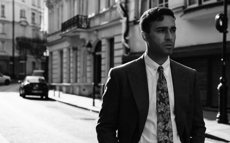 Mert Demir'den \"Çırılçıplak\"