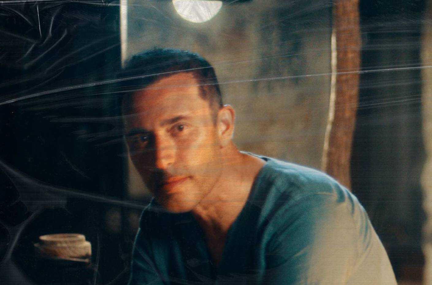 Mustafa Sandal&#039;ın \&quot;İhtimal\&quot; Adlı Yeni Single Çalışması Yayında!