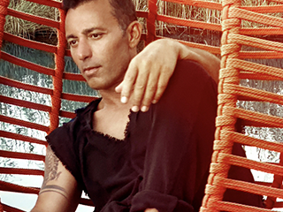 Mustafa Sandal'dan Yeni Şarkı Sürprizi!