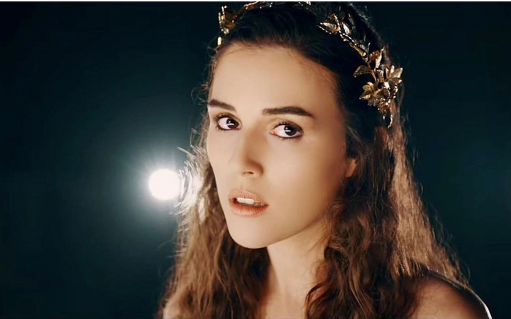 Nilhan'dan Yeni Single Çalışması \"Olmuyor\"