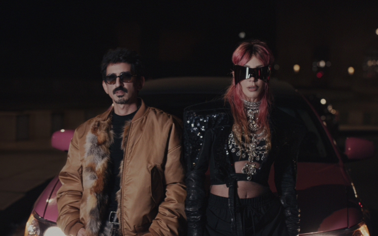 Ozan Bayraşa ve Hande Yener'den Sürpriz Dans Şarkısı: 180