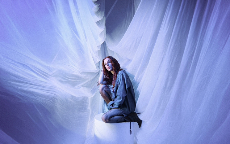 Selin, Yeni Teklisi \"Başka Biri\" İle Hayali Senaryoları Anlatıyor!