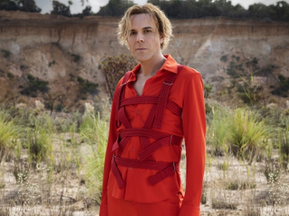 Soner Arıca \"Aşka Cezalı\"