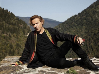 Soner Arıca'dan Yeni Single \"Esmesin Ayrılık\"