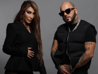 Tepki &amp; Hande Yener \"Olmazsan Olmaz\"