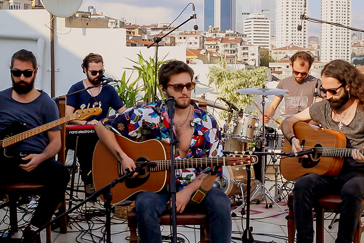 Ufuk Beydemir 'Yüreğimdesin (Akustik)'