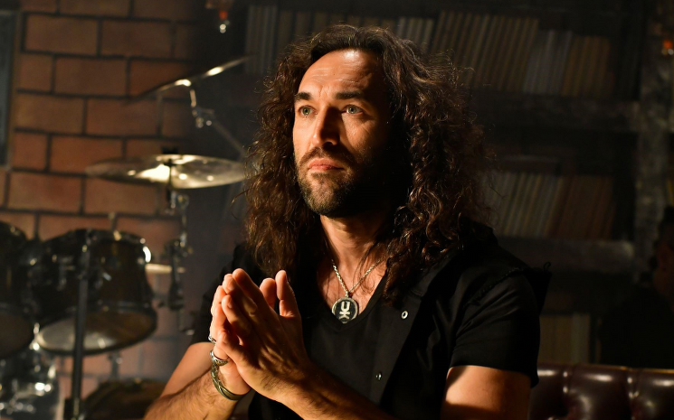 Umut Kuzey'in yeni albümünün ikinci video klibi \"Gidiyorum\" şarkısına çekildi.