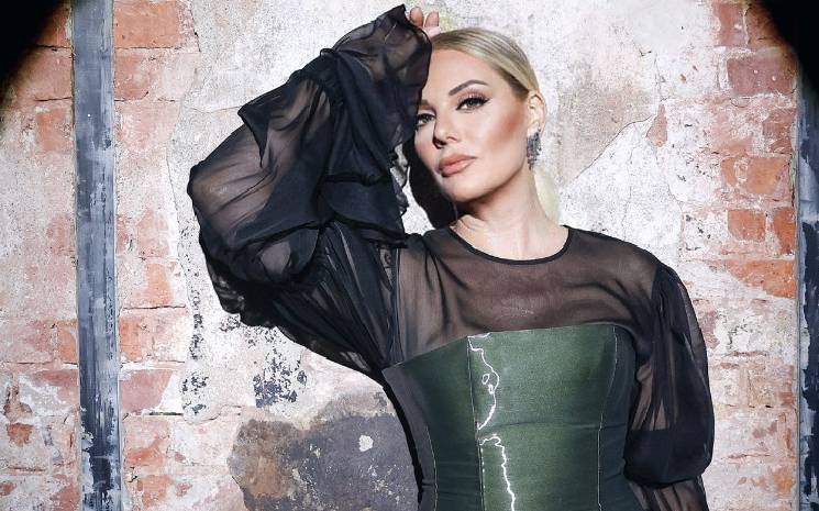 Beste Açar'ın Yeni Teklisi 'Timsah Gözyaşları'