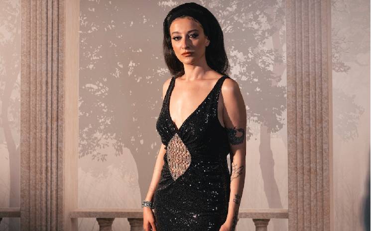 Melike Şahin'den Bir Yeni Single Daha