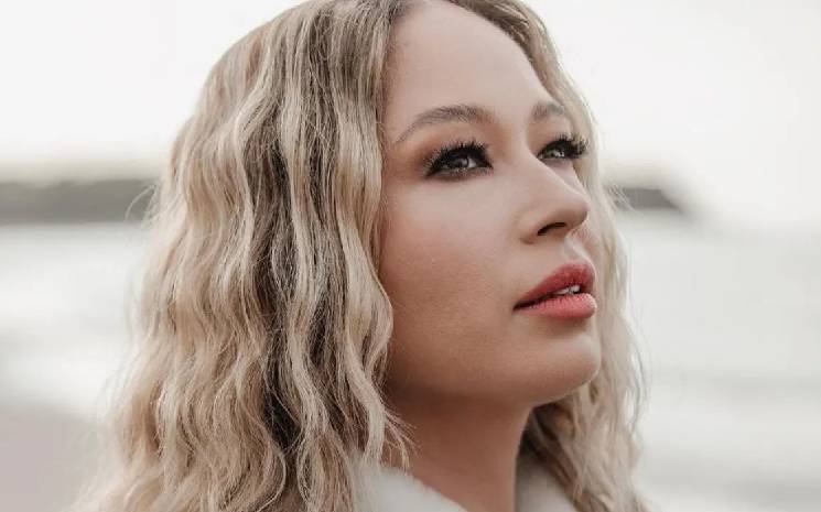 Gülçin Ergül'den Yeni Single Sürprizi Gülçin Ergül'den Yeni Single Sürprizi