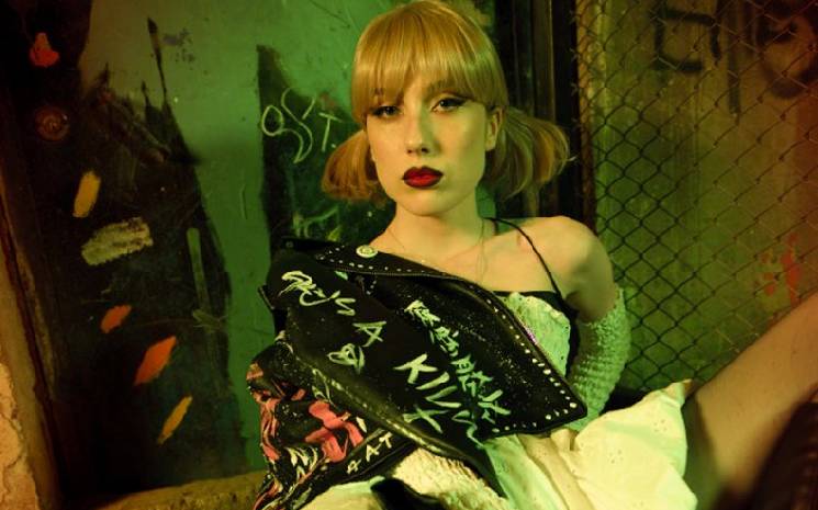 Güneş'in merakla beklenen yeni şarkısı \"Bölüm Sonu\" yayında.