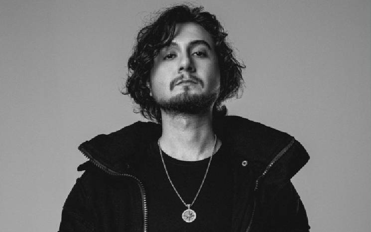 Tuğkan'ın İlk Albümü  'Karışıyorum'un Çıkış Şarkısı  'Buzdan Kraliçeler' Yayında