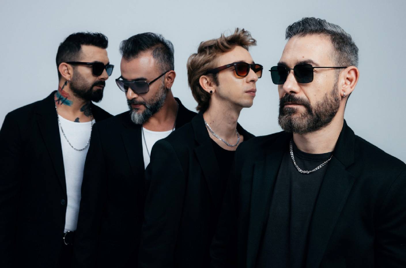 Pera&#039;dan Hayatımın Kadını&#039;na akustik versiyon