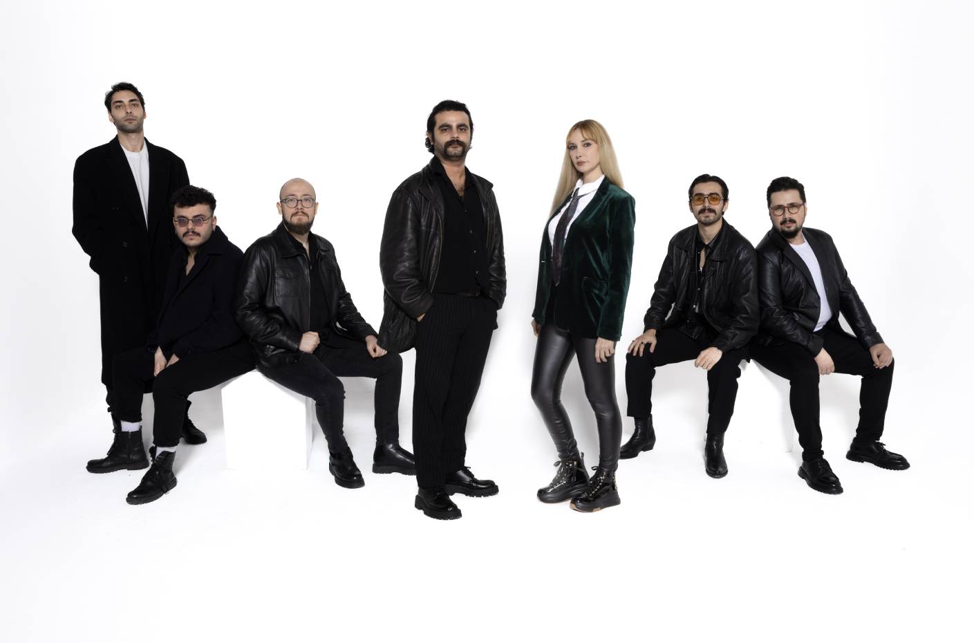 Gökçe &amp; Dedublüman ortaklığı 'Kader Utansın'