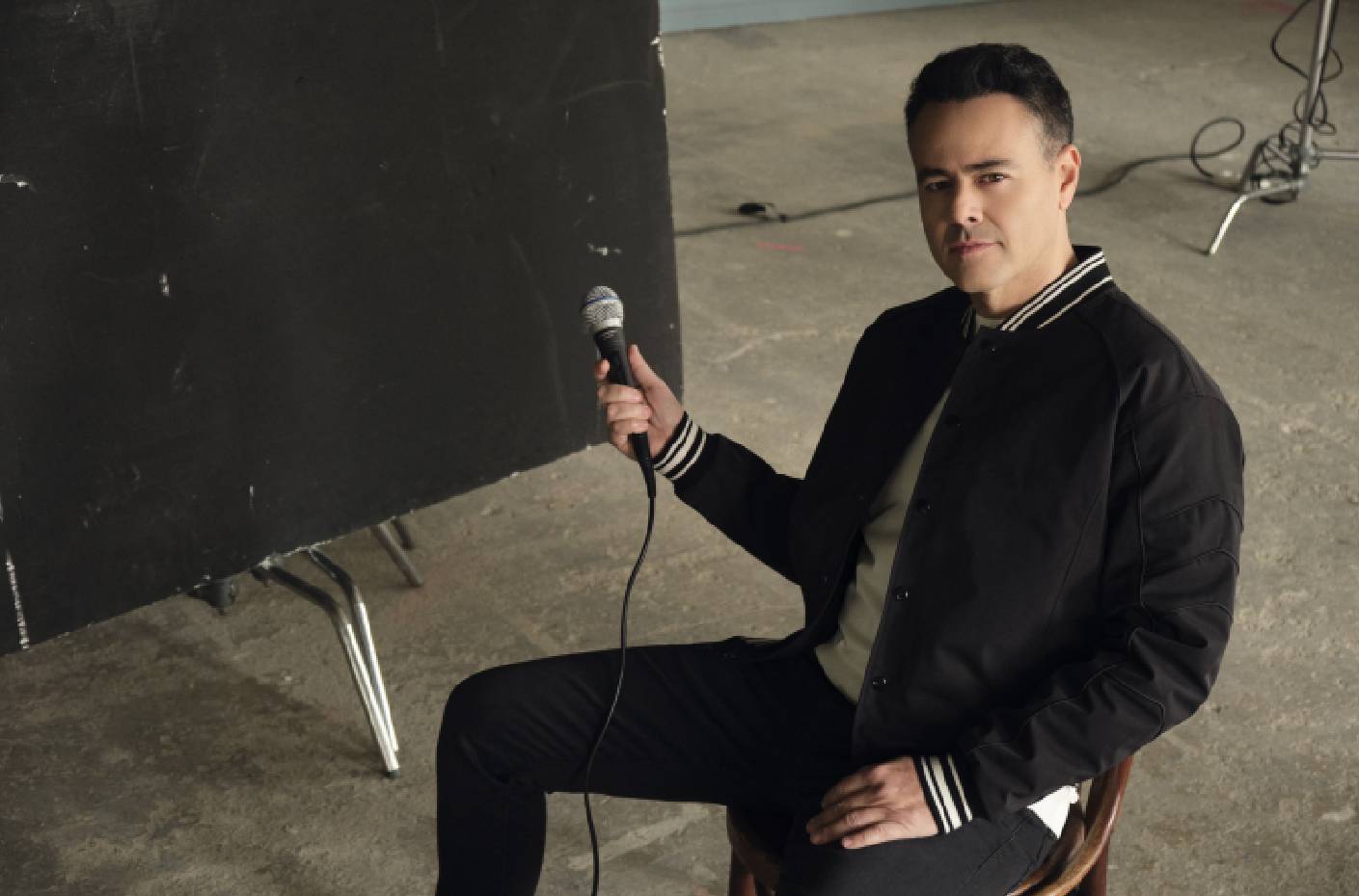 Barbaros Yeni Şarkısı \"Sorma Boşver\" İle Yayında!